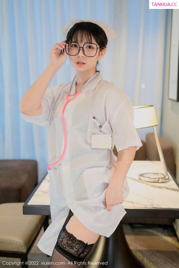 久久Aimee  [XiuRen]高清写真图 2022.06.29 No.5202 久久Aimee第12张图片